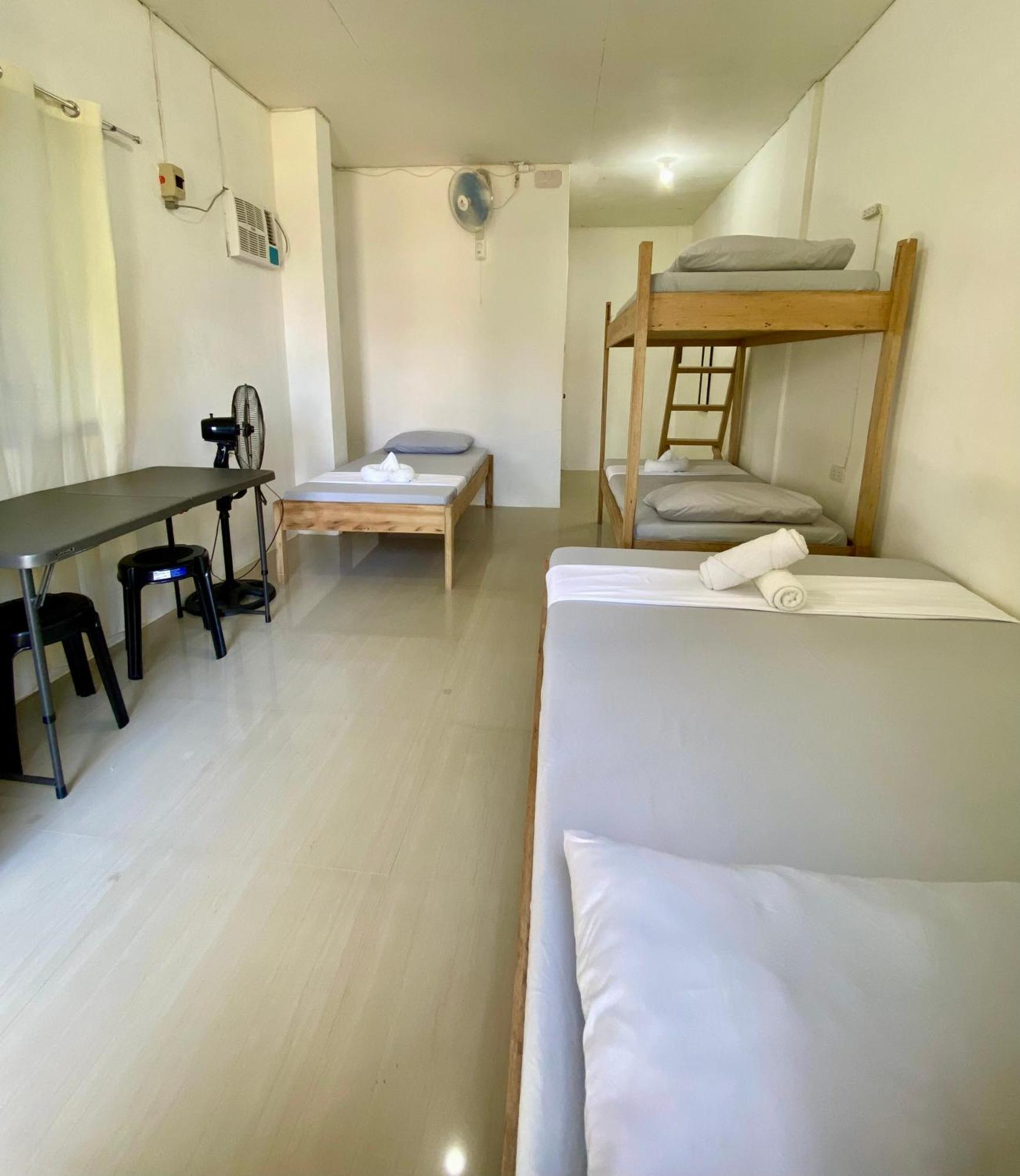 Reddot Guest House General Luna  Exterior photo