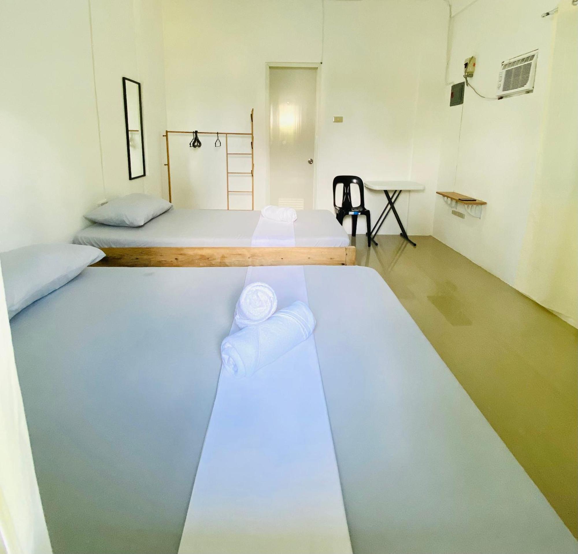 Reddot Guest House General Luna  Exterior photo